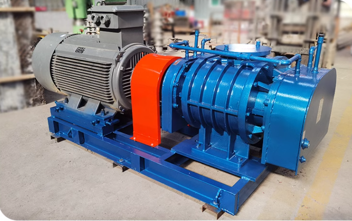 Water-cooled three blade Roots blower